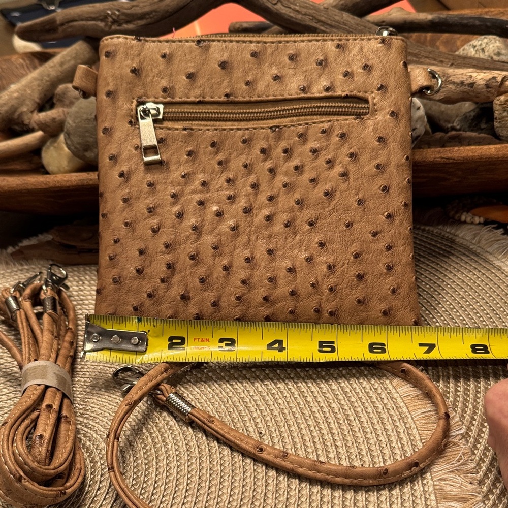 Tan Leather Crossbody Bag or Wristlet - Picture 3 of 8
